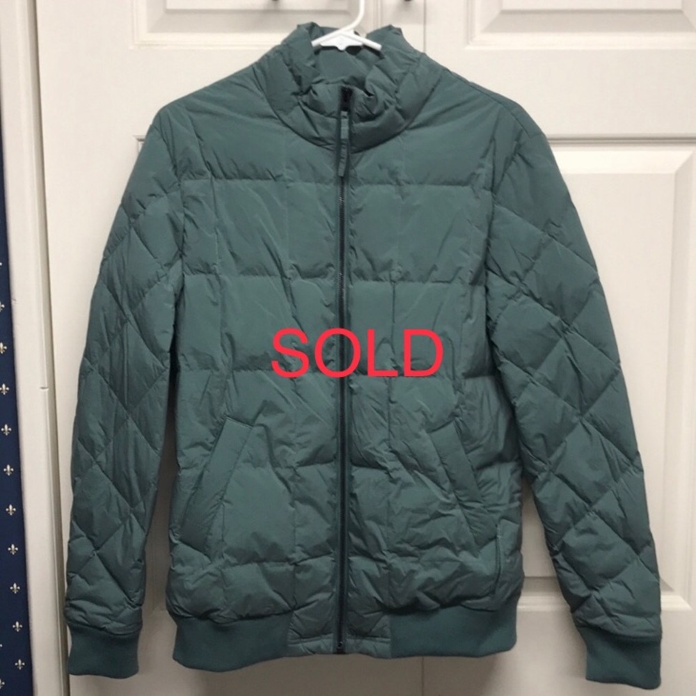 NWOT bomber style down puffer coat